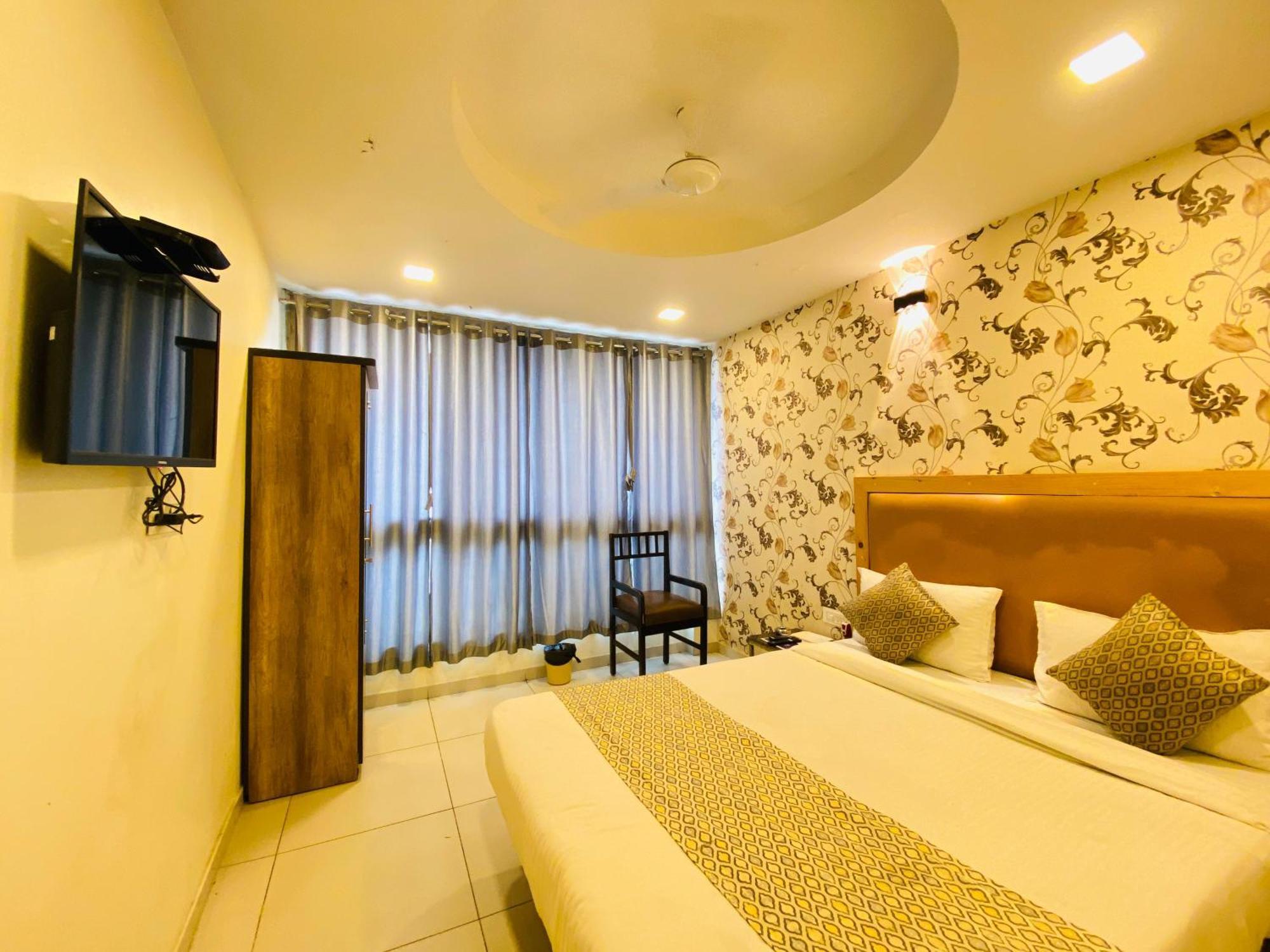 אחמדאבאד Hotel Alexa By Abc מראה חיצוני תמונה